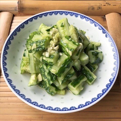 脆爽拍黄瓜